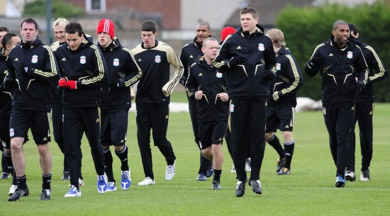 利物浦遇宿敌遭三杀？数据挺红军止颓重返胜轨（利物浦逢宿敌吞三连击？数据力挺红军止颓重回胜轨）