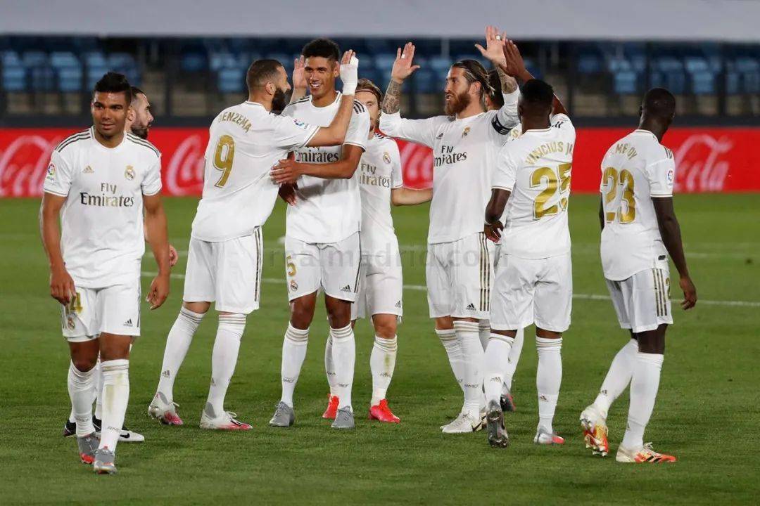 世体：如果拉波尔塔在下一任期不继续留任，弗里克很难续约（世体：拉波尔塔若未能连任，弗里克续约希望渺茫）