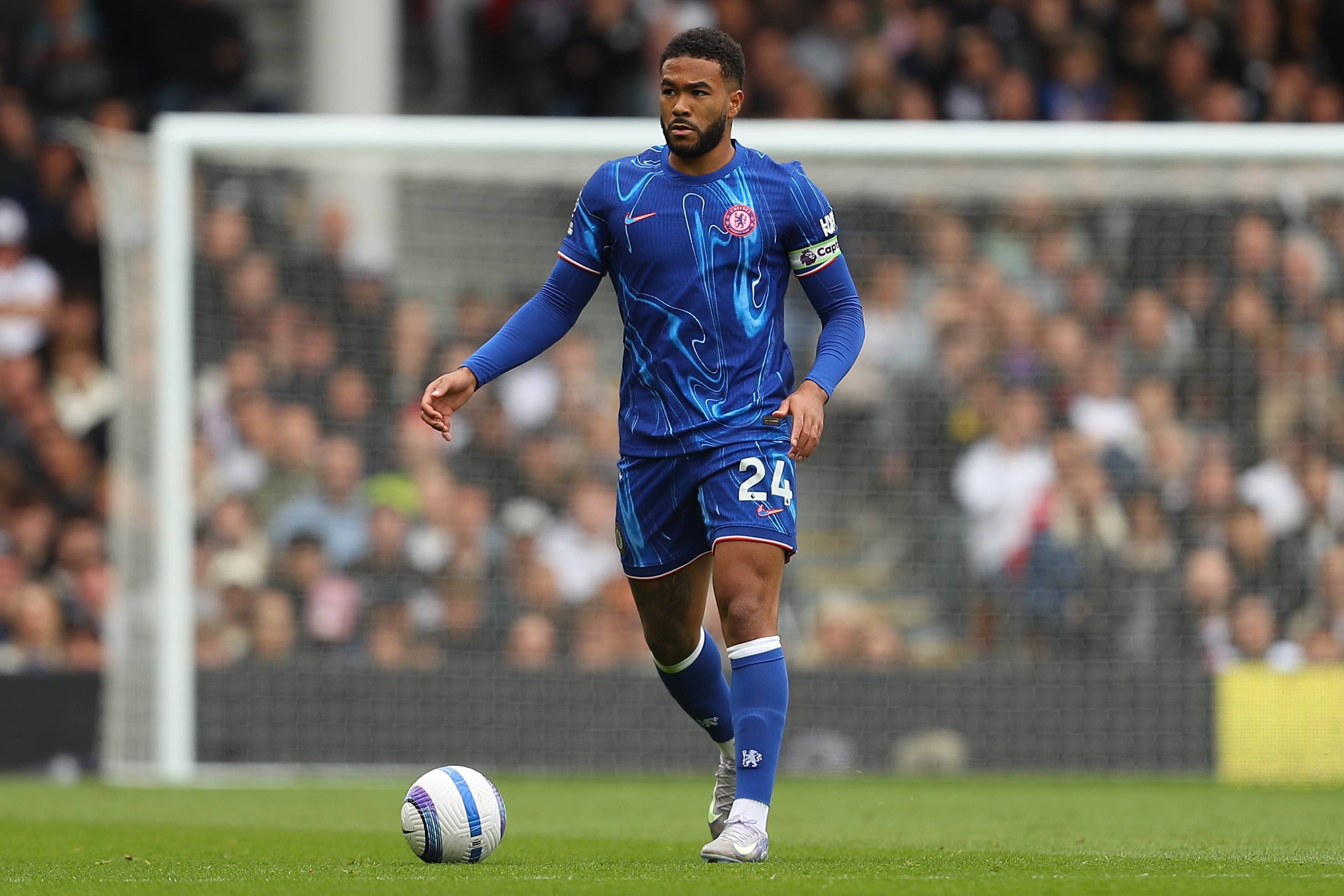 阿森纳传奇蒂埃里-亨利被评为全球第三性感的光头男士（阿森纳名宿蒂埃里·亨利荣登全球性感光头榜第三位）