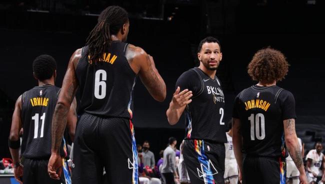 猛龙攻守兼具再显冠军影子（猛龙攻防兼优再露冠军本色）